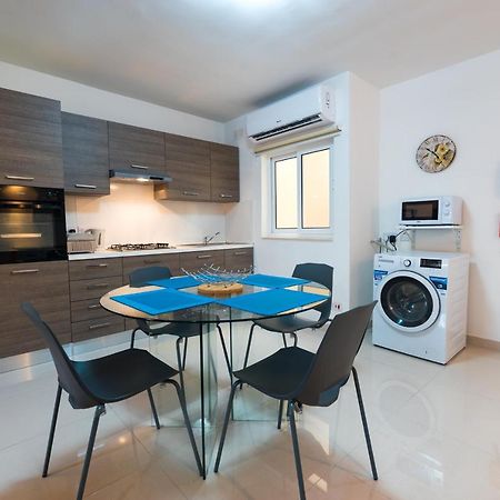 Sh5A-Qawra Prime Location 2 Bedroom Apartment St. Paul's Bay Exteriör bild