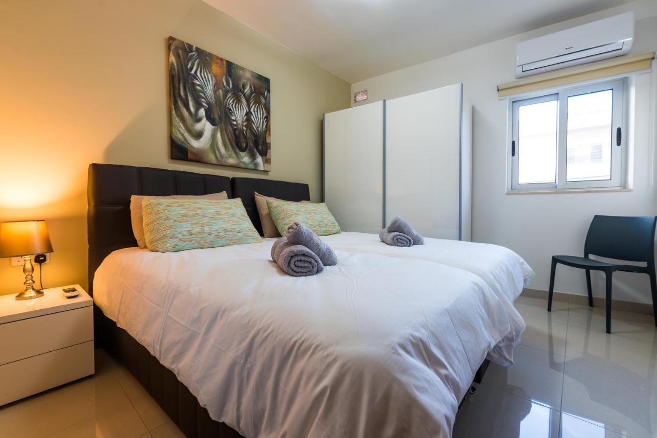 Sh5A-Qawra Prime Location 2 Bedroom Apartment St. Paul's Bay Exteriör bild